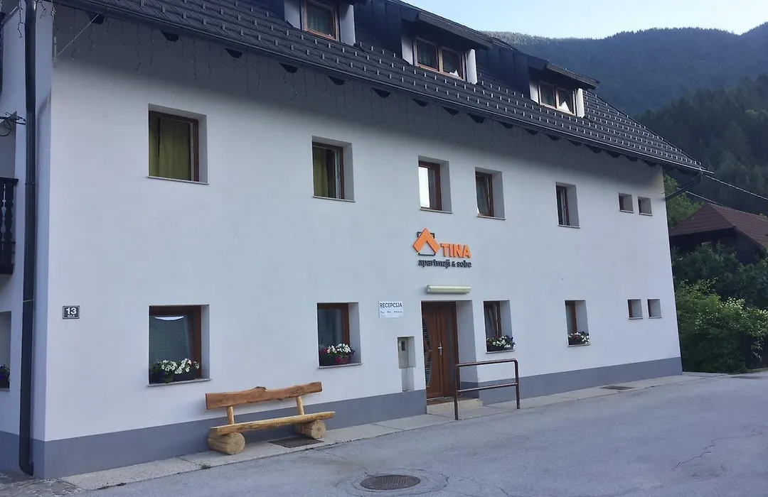 Apartmaji In Sobe Tina-1